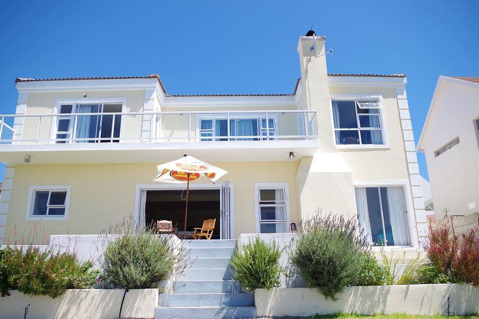 Mandoryn Nege | Port Owen Accommodation
