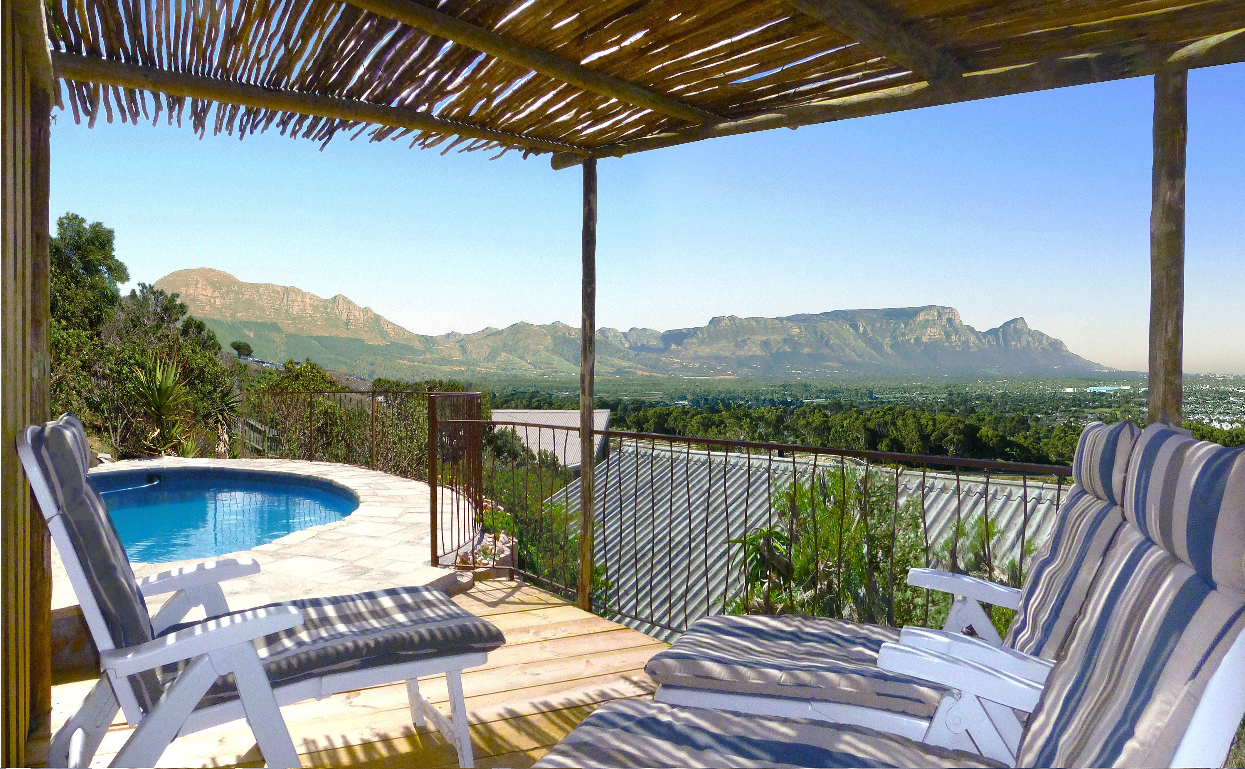 Lakeside Mountain Cottages | Accommodation Lakeside