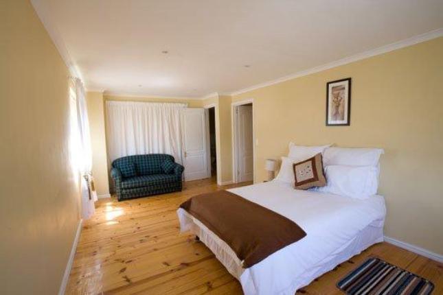 Ursinia Lodge | Self-catering Bettys Bay