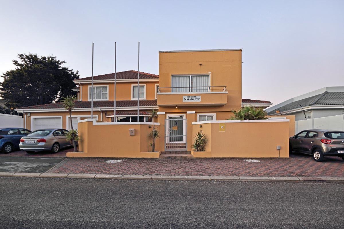 Natalie House | Accommodation West Beach