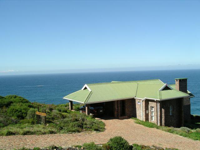 Blue Whale Resort | Hansmoeskraal Accommodation