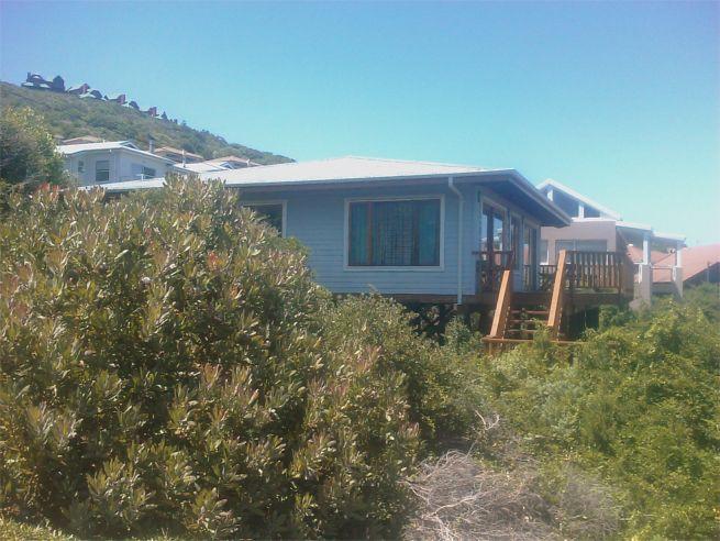 Agapanthus Holiday Home | Brenton on Sea Specials