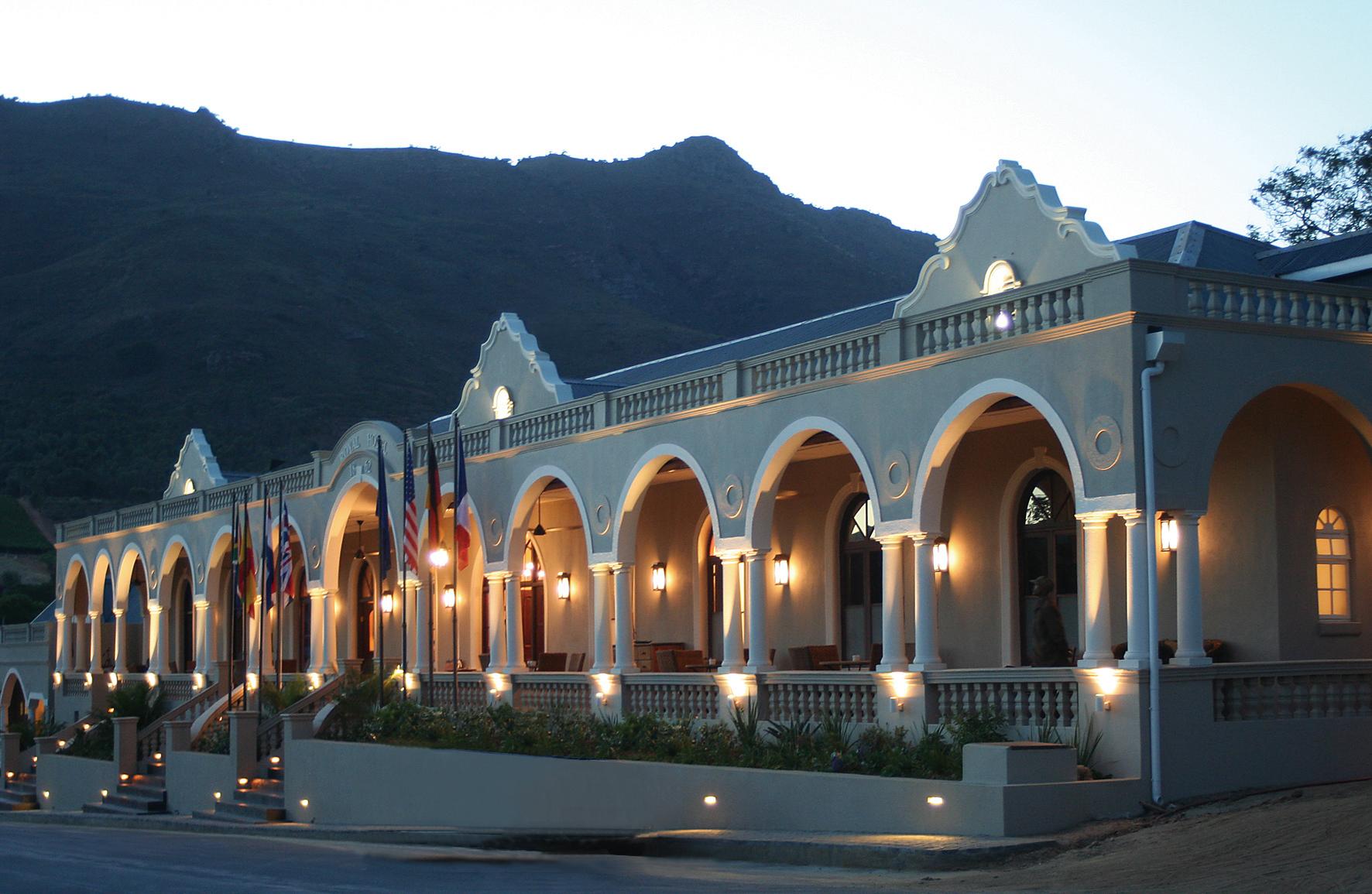 The Royal Hotel | Riebeek Kasteel Accommodation