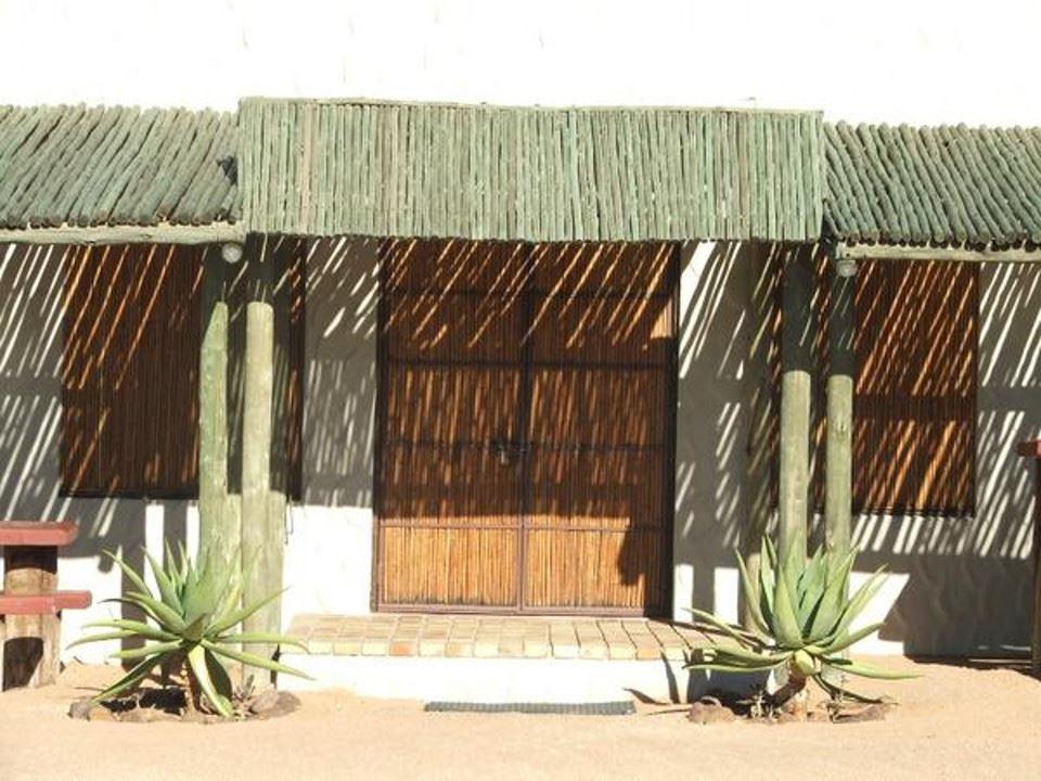 Loch Maree Guest Farm & Field Camp | Upington Accommodation
