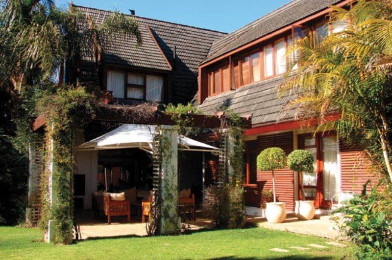 Auberge de Courtrai | Paarl Accommodation