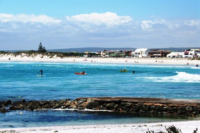 Yzerfontein Accommodation. Find Yzerfontein's Deluxe Vacation Accommodation.