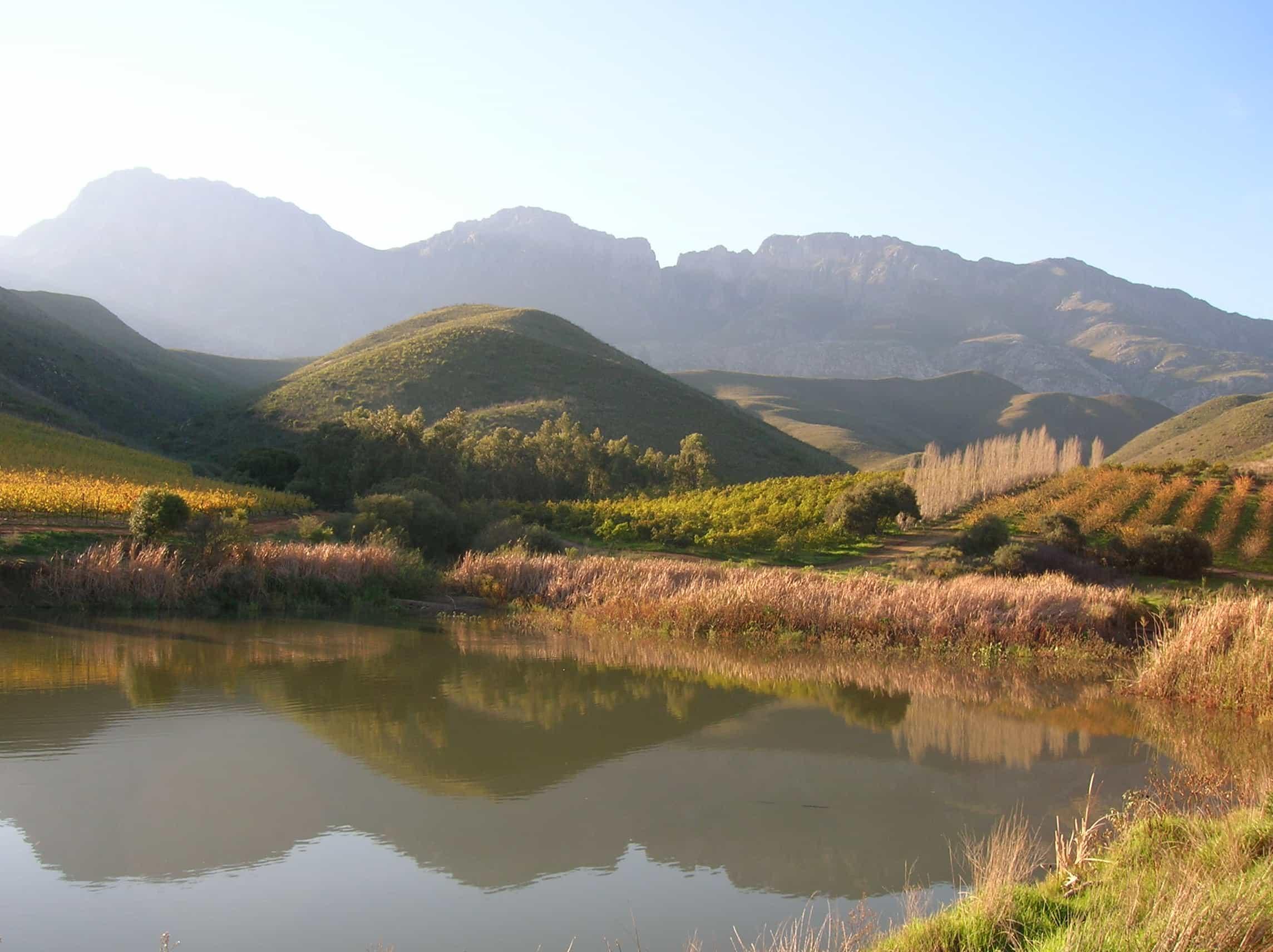 Robertson Accommodation. Uncover Robertson's Cozy Holiday Retreats.