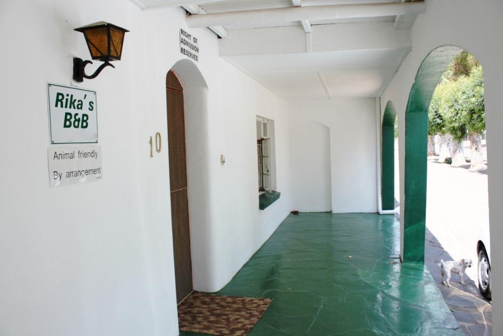 Rika's Bed and Breakfast | Willowmore Accommodation