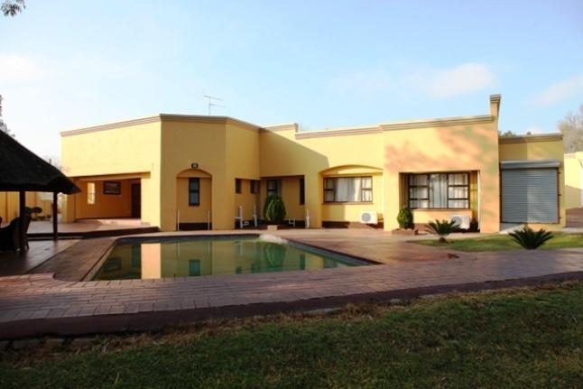 Four Trees Guesthouse | Kelvin Specials