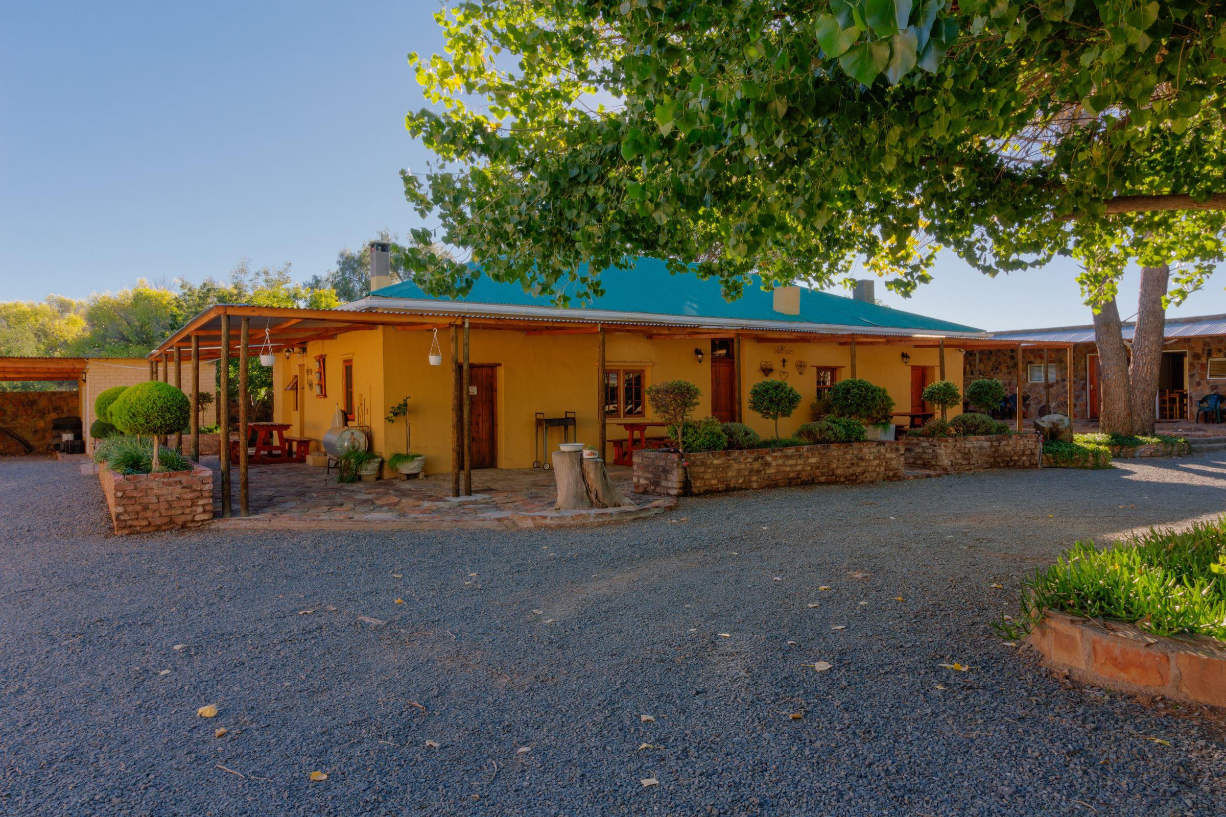 GaMamadi Guest Farm | Three Sisters Accommodation