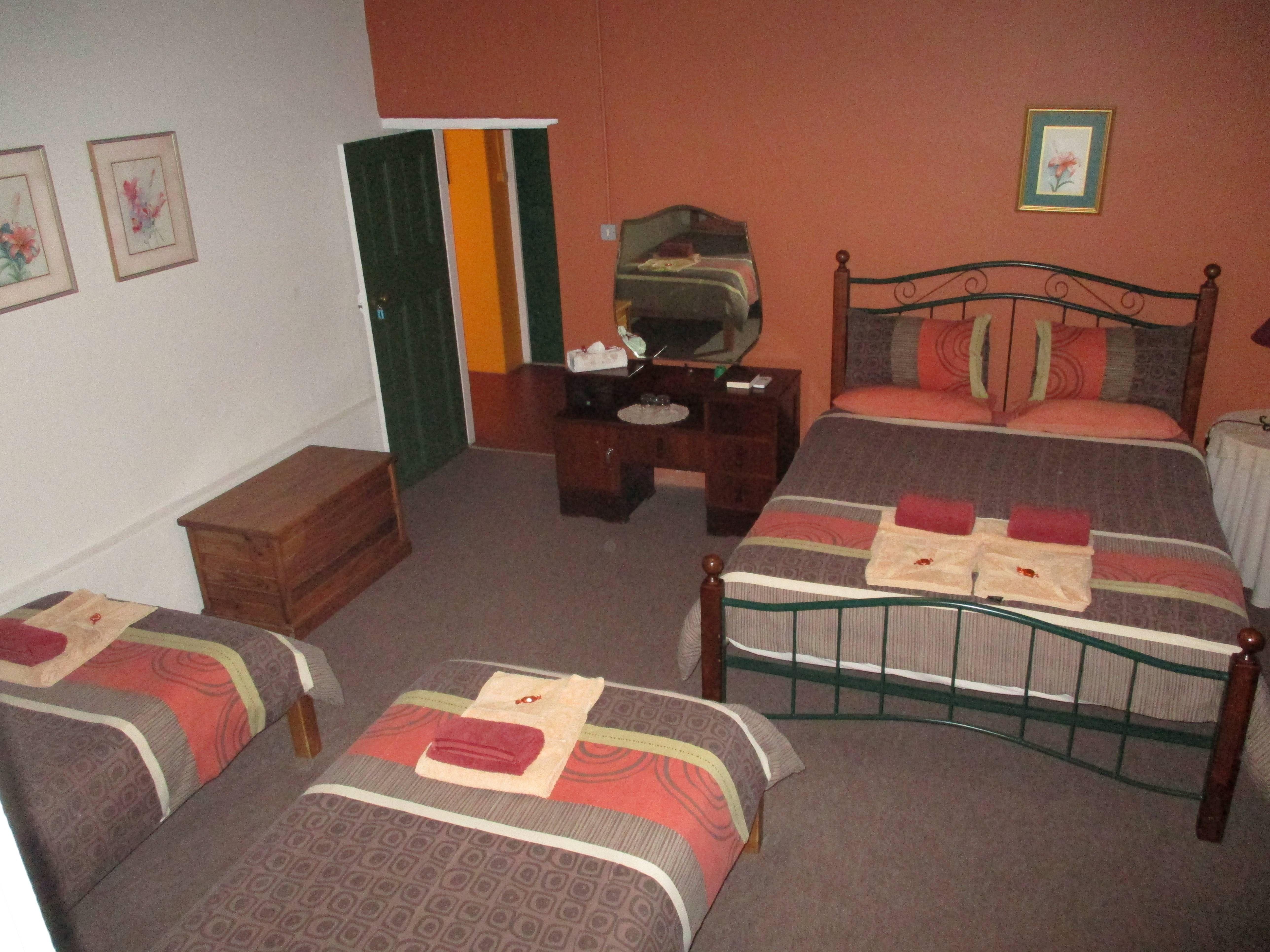 Van Rhyn Guest House Find Your Perfect Lodging, SelfCatering, or Bed