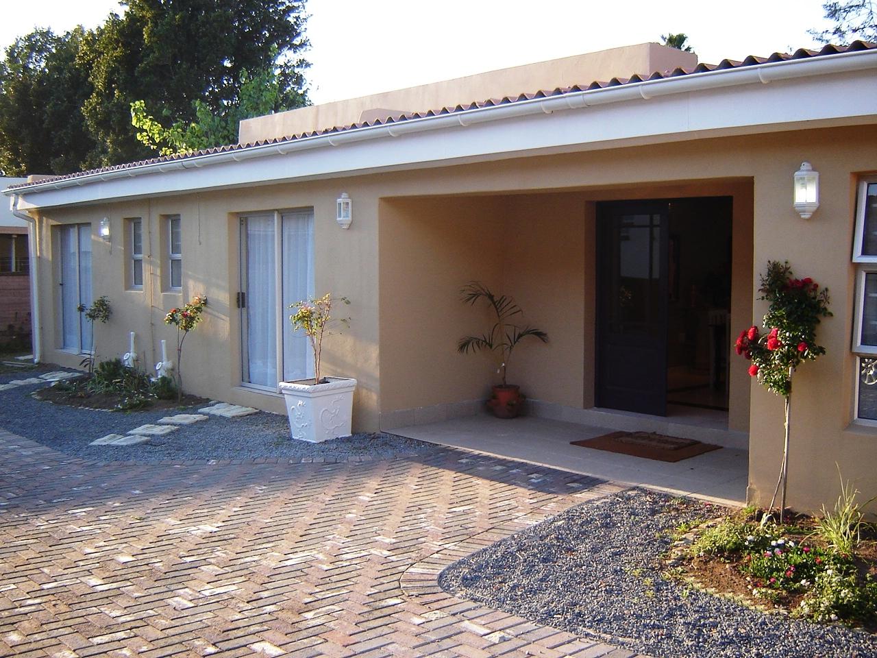 Shiraz Guest House | Selborne Self-catering