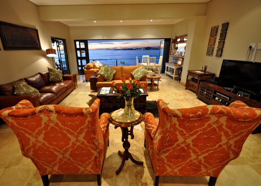 Driftwood Beach Villa | Gordons Bay Accommodation
