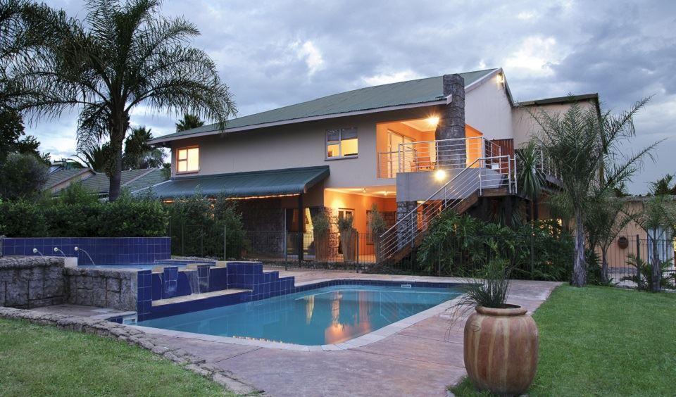 Country Park Guest House and Camping