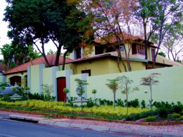 222 on Silveroak Guest House | Waterkloof Self-catering
