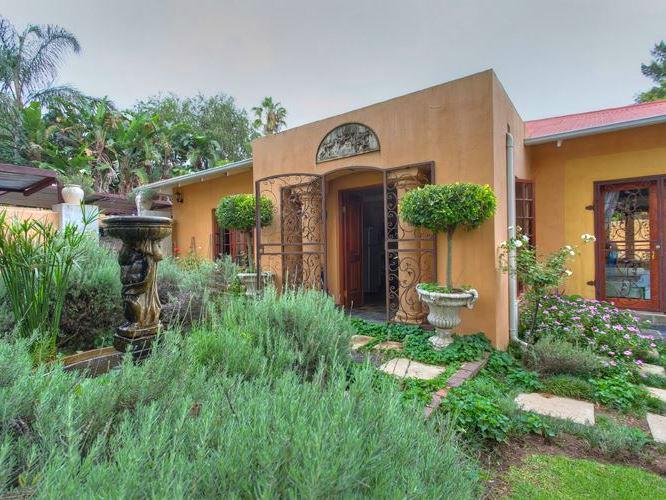 Fontainebleau Self-catering