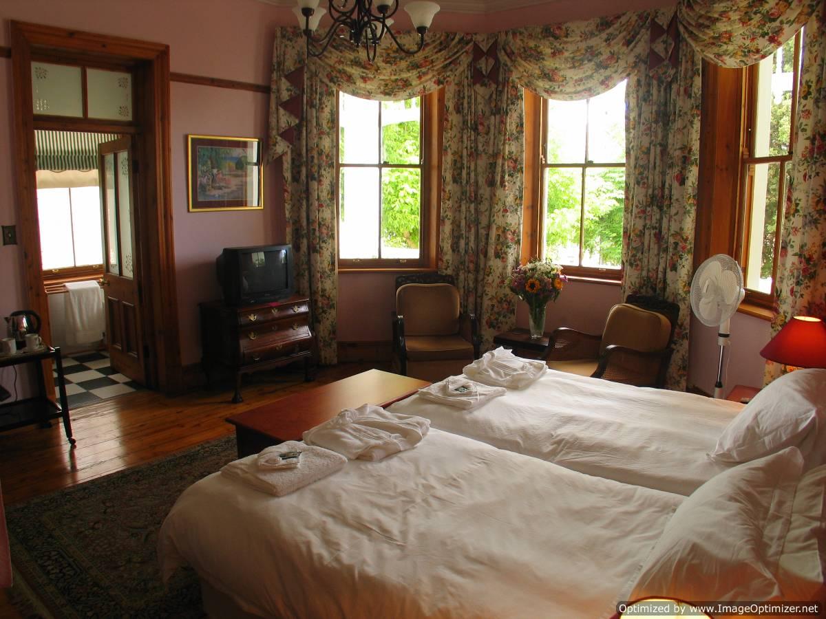 Braeside Bed and Breakfast | Green Point Accommodation