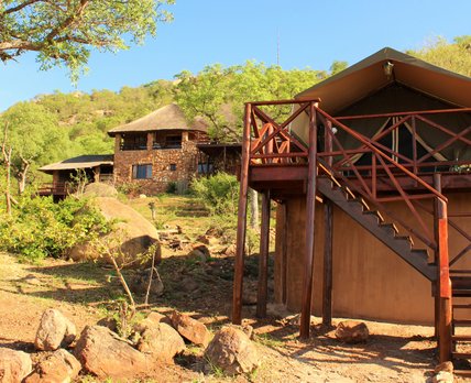 safari lodges mopaya