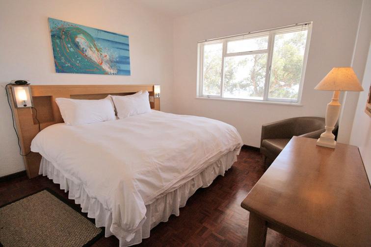 6 Totness | Camps Bay Accommodation