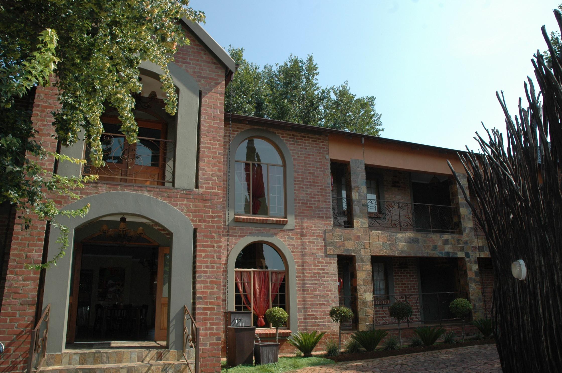 A Lala Lodge | Accommodation Clubview