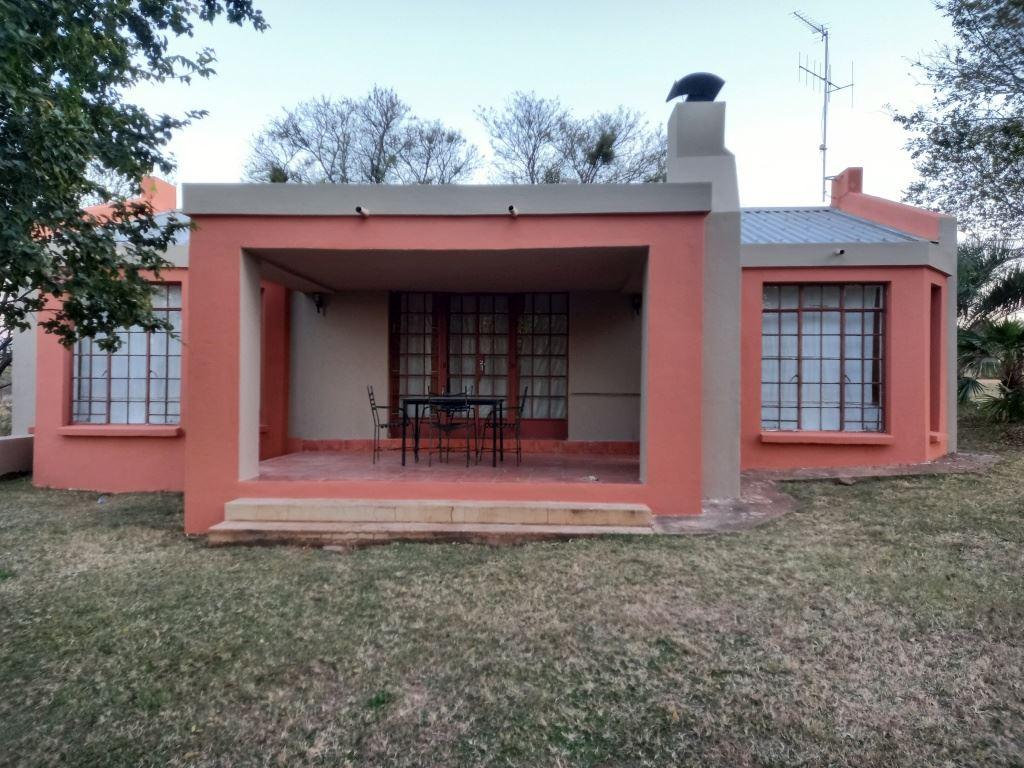 Ekukhuleni Bushveldt Farm Cottages | Resorts Hekpoort