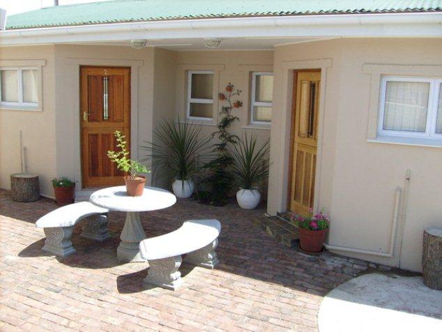 Eliana Self-catering Accommodation | Accommodation Beaufort West