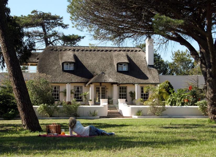 Howard's End Manor | Pinelands Accommodation