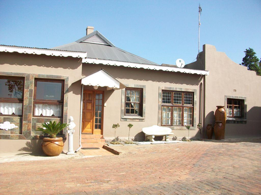 Le Bonheur Guest House | Heidelberg Accommodation