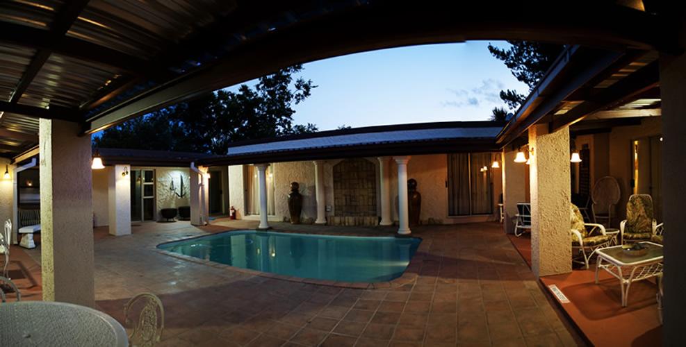 Ebith Island Guest House | Fichardt Park Accommodation