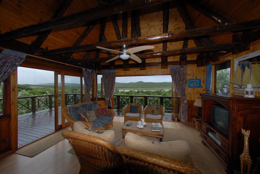 Dolphin Lodge | Sodwana Bay Self-catering