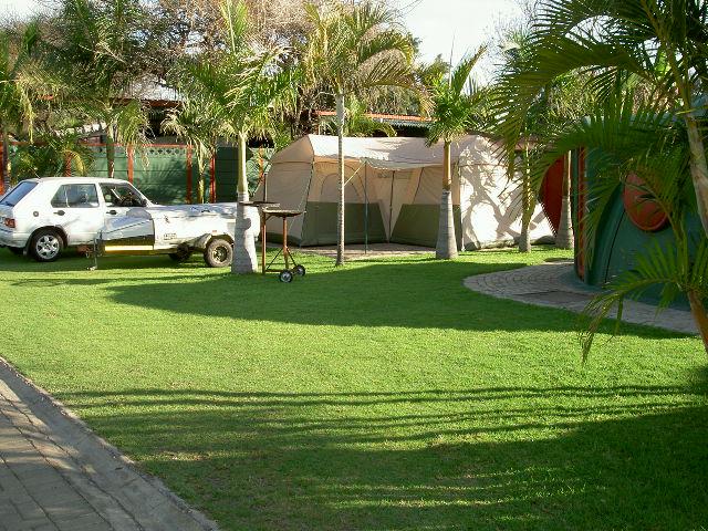 Igloo Inn Overnight and Caravan Park