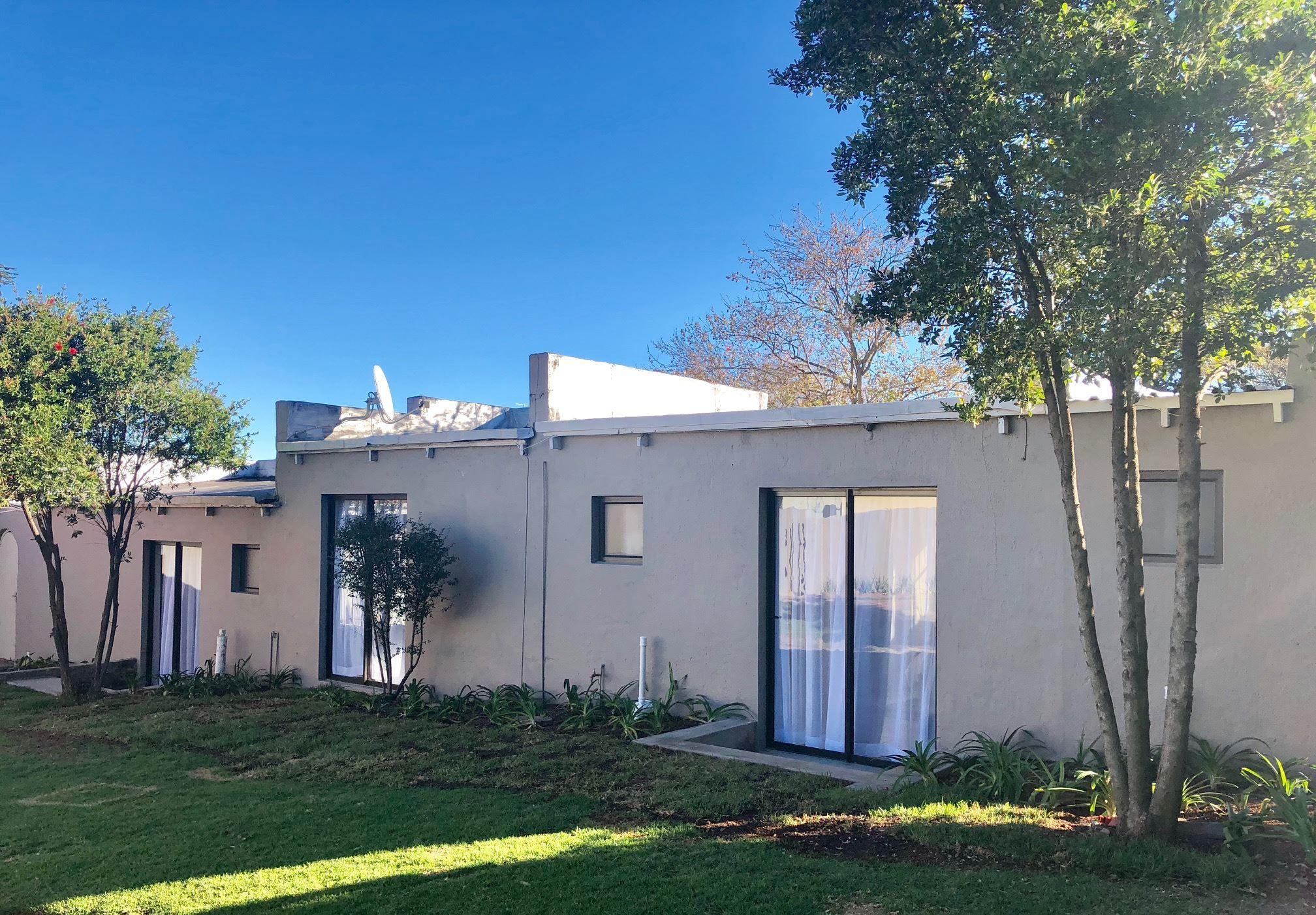 Dossa Guest House | Robindale Accommodation