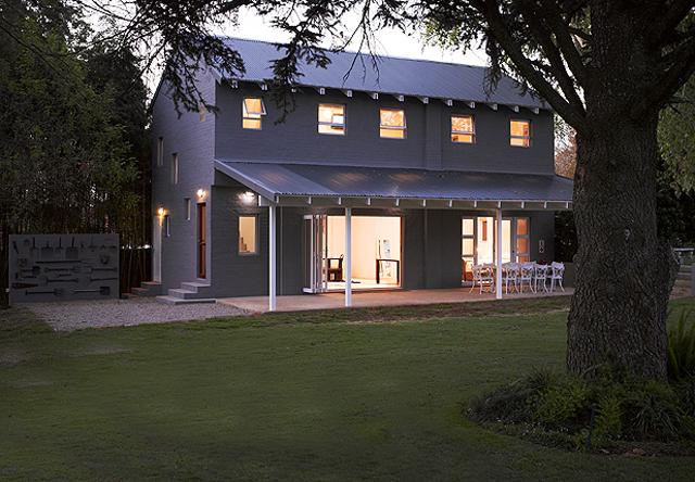 Ten Stirling | Hotels Waverley (Johannesburg)