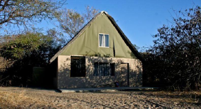 Mbiroba Camp | Seronga Accommodation
