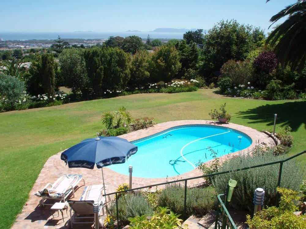 Villa Bellevue Guesthouse | Accommodation Somerset West
