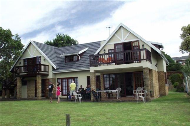 14 on League | Self-catering Knysna Central