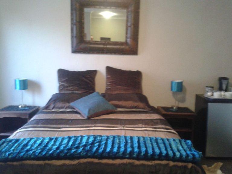 Kalahari Hide | Kuruman Accommodation