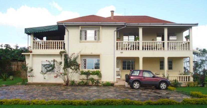 Rujuna Hilltop Guest House | Accommodation Fort Portal