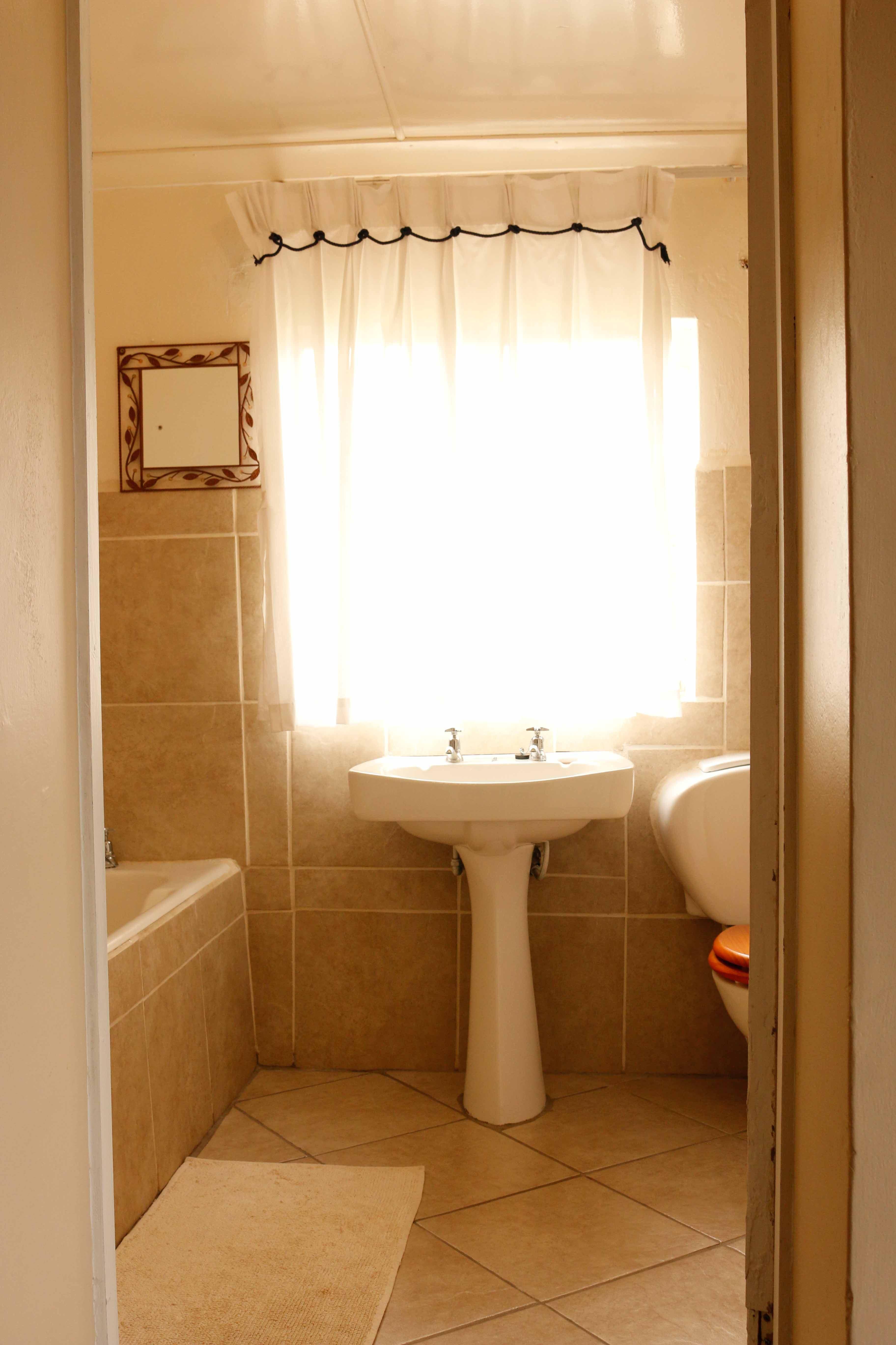 Lowestoffe Country Lodge - Woodhouselea