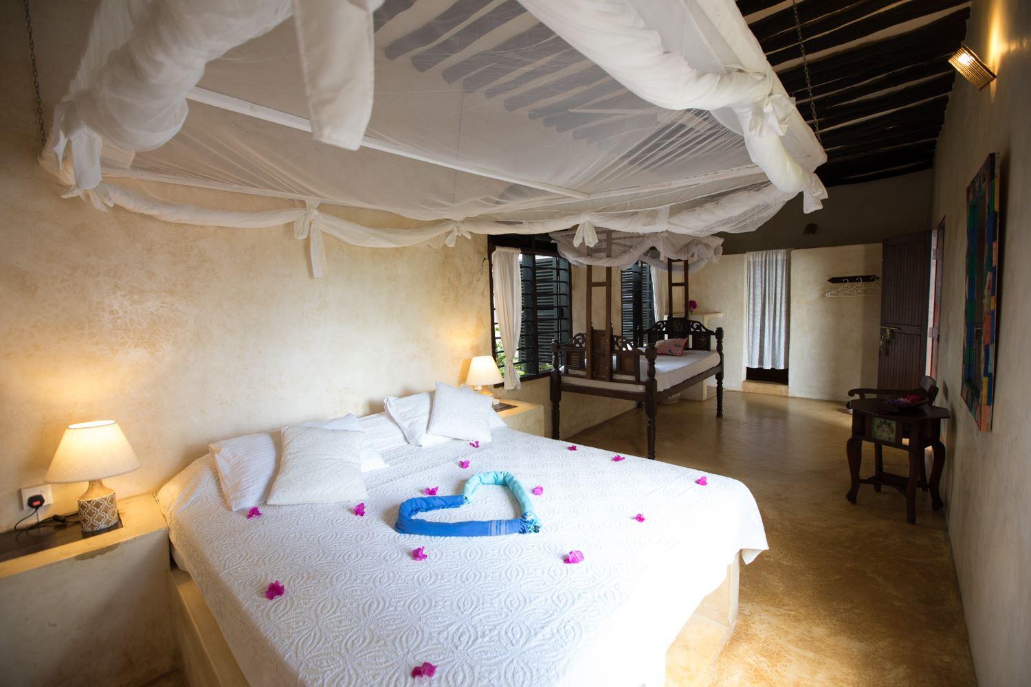 Banana House and Wellness Centre Secure Your Holiday, SelfCatering