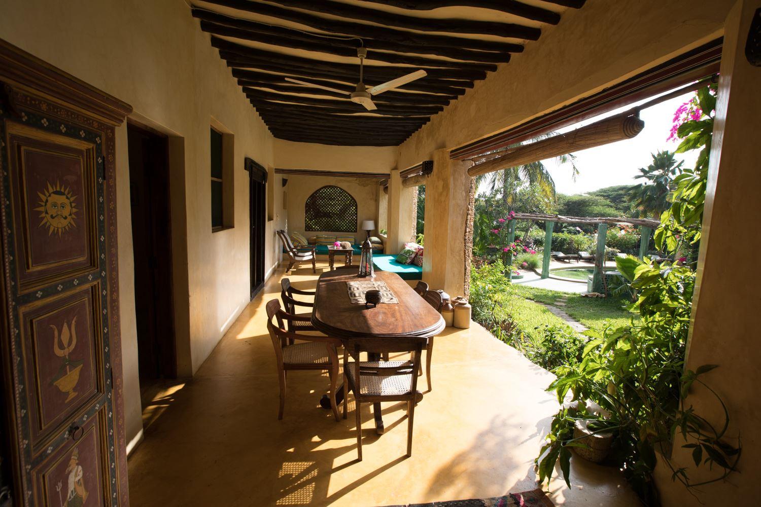 Banana House and Wellness Centre Secure Your Hotel, SelfCatering, or