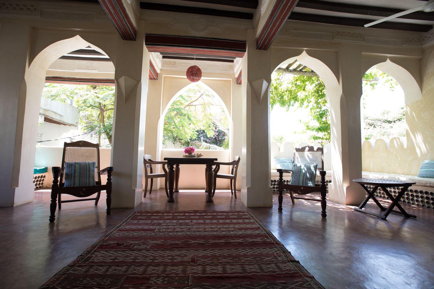 Banana House and Wellness Centre Reserve Your Hotel, SelfCatering