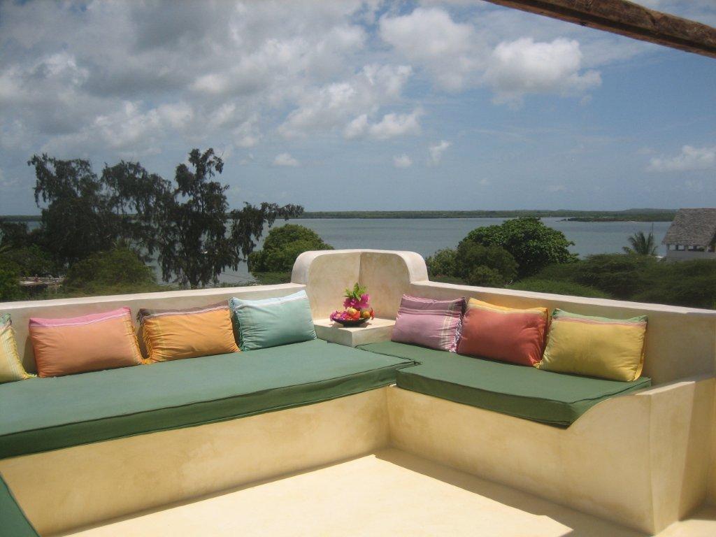 Banana House and Wellness Centre Secure Your Hotel, SelfCatering, or