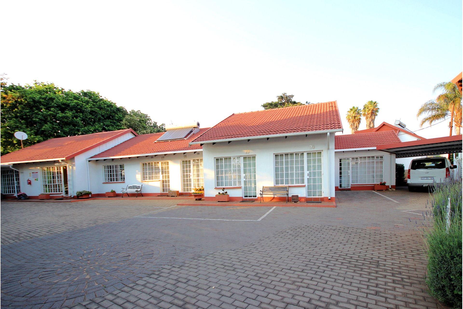 Acorn & Summit Guest House | Roodepoort Accommodation