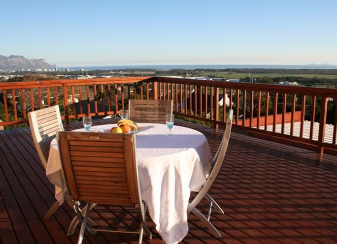 22 on Jasmine | Accommodation Heldervue