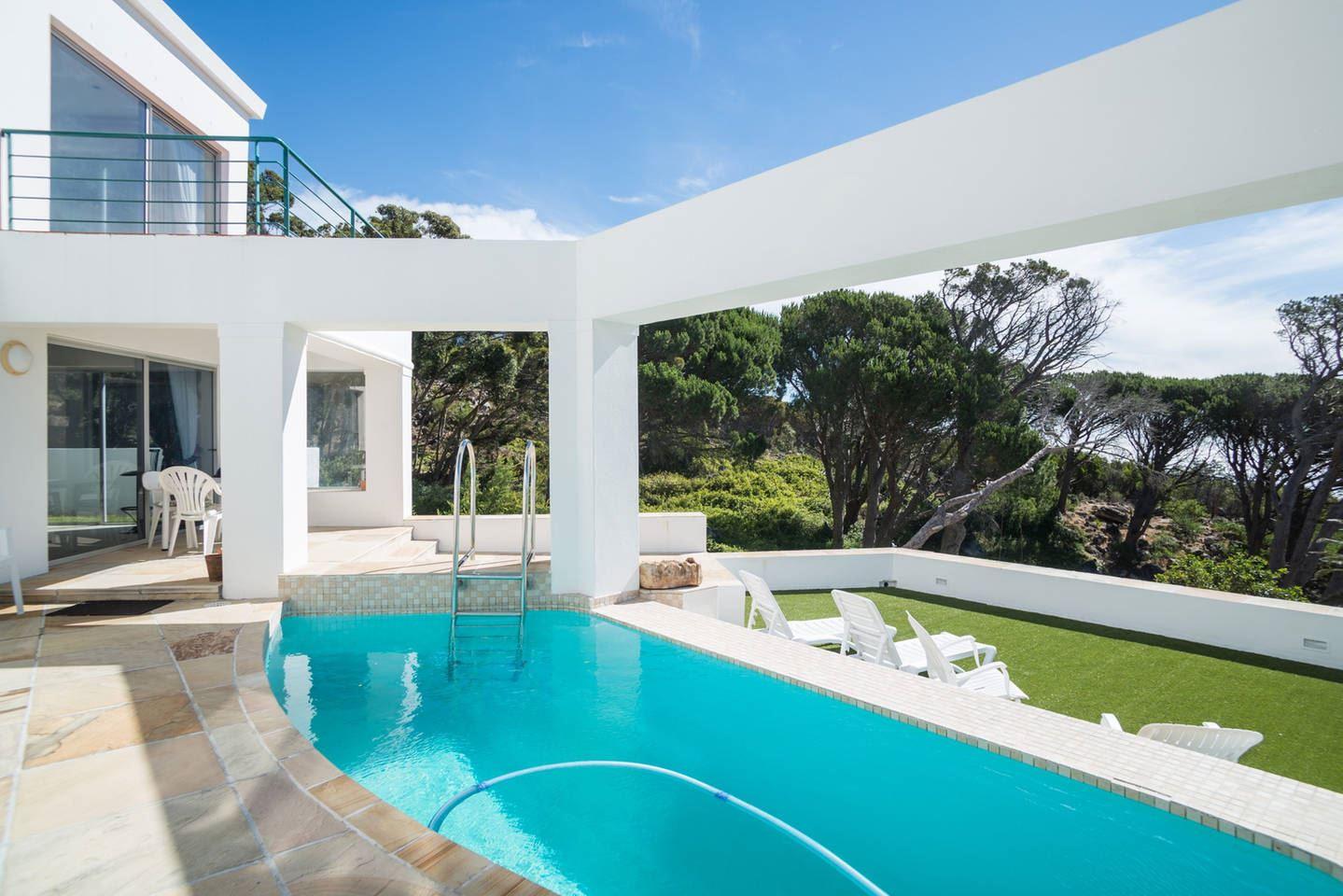 Villa Penelope at Funkey | Accommodation Camps Bay