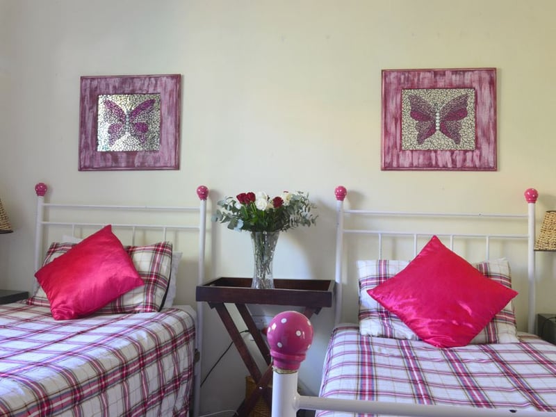 Sara-Lee B&B | Affordable Deals - Book Self-Catering Or Bed And ...