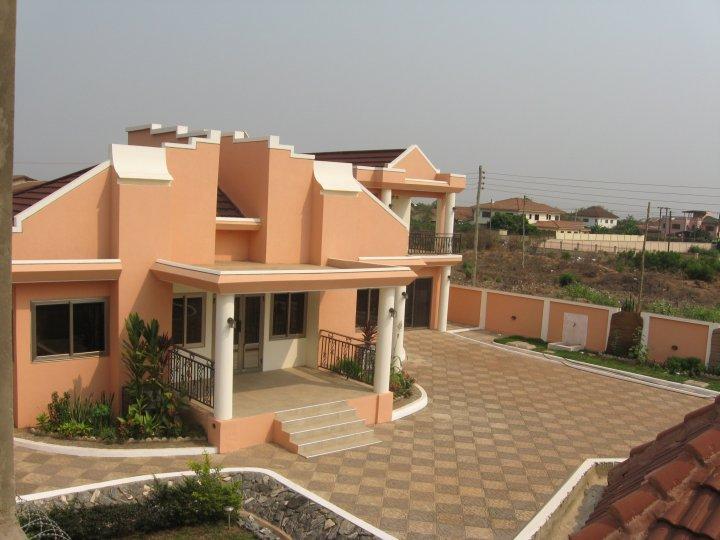 Chelsea Inn and Suites | East Legon Accommodation