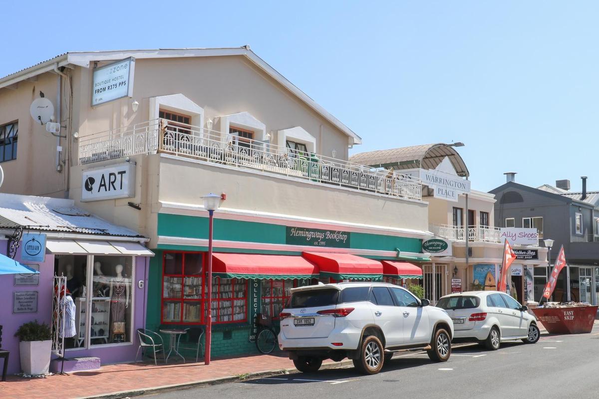 Zzzone Boutique Hostel