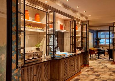 Restaurant Breakfast